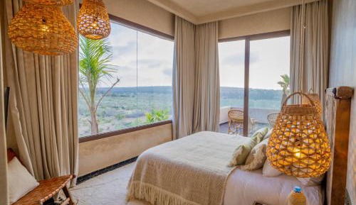 Deluxe Double Room with Side Sea View