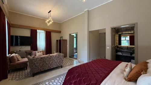 Suite with Balcony
