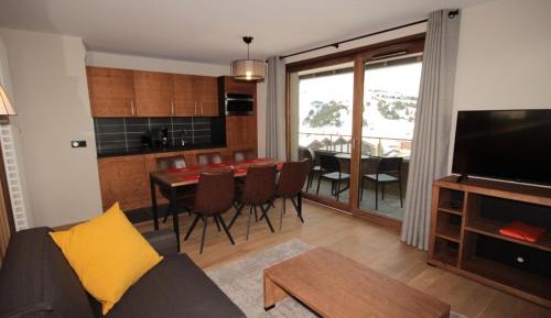 Apartment (6 Adults)