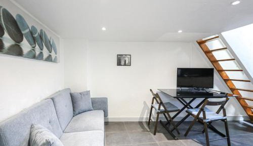 Studio - Split Level