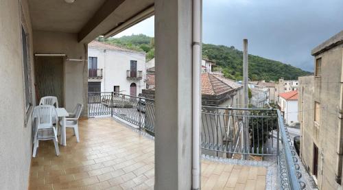 Two-Bedroom Deluxe Apartment with Balcony