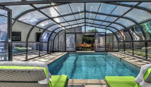 Holiday Home (14 Adults)