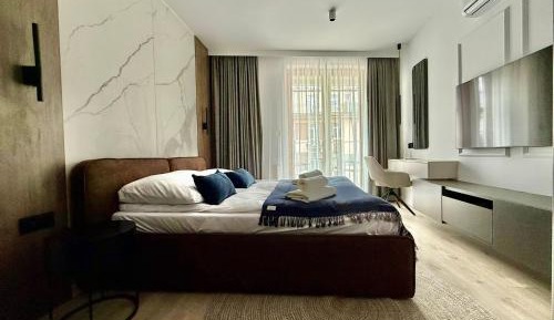 Studio Apartment with Balcony