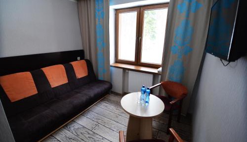 One-Bedroom Studio
