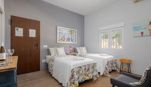 Twin Room with Private Bathroom