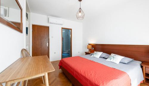 Deluxe Double Room with Balcony and Sea View