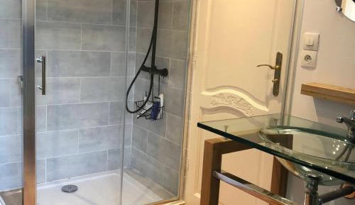 Quadruple Room with Shared Bathroom