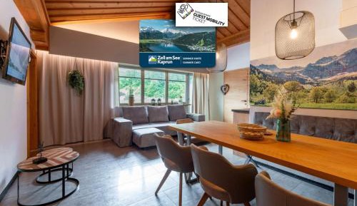 Three-Bedroom Apartment with Balcony Alm 2