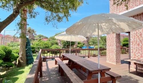 Six-Bedroom Sunny Entire House