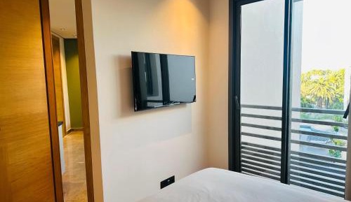 One-Bedroom Apartment with Pool View