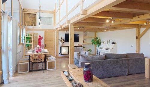 Three-Bedroom Apartment with Balcony
