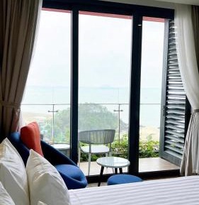 Studio with Sea View