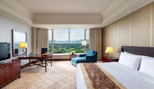 Executive Golf View King Room