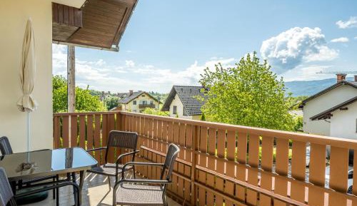 One-Bedroom Apartment with Terrace