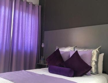 Standard Queen Room