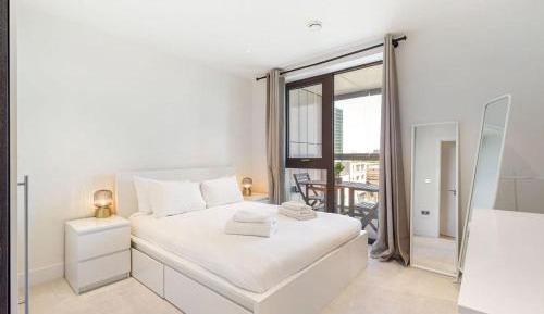 Apartment with Balcony