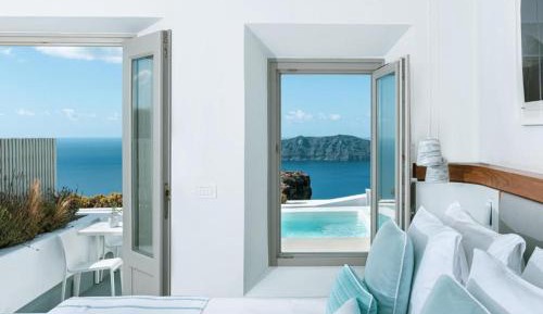 Deluxe Room with Plunge Pool