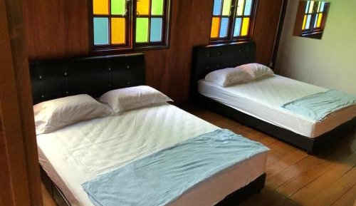 Quadruple Room with Private Bathroom