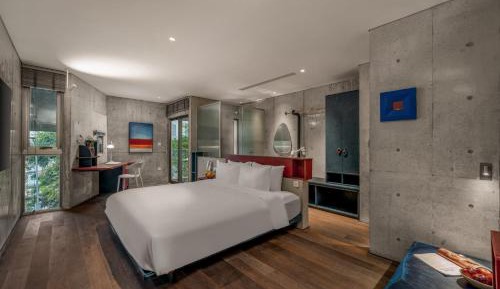 Deluxe Double Room with Balcony