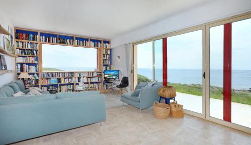 Five-Bedroom Holiday Home
