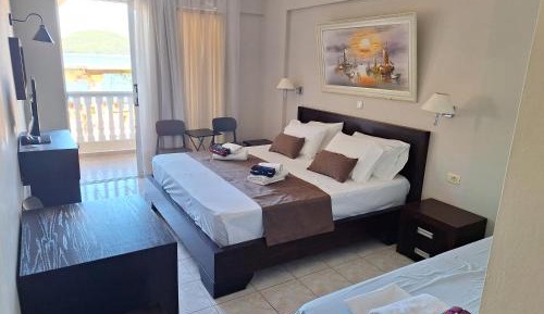 Double Room with Balcony and Sea View