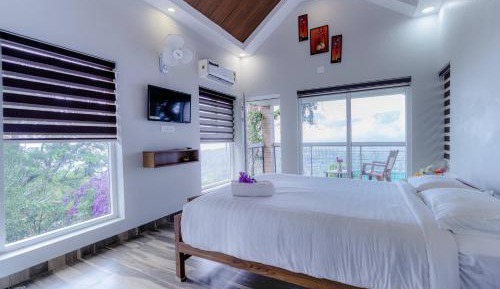 Double Room with Mountain View