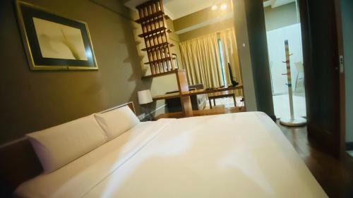 Twin Room with Balcony