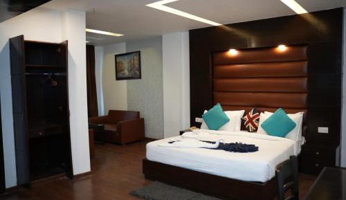 Deluxe Family Suite