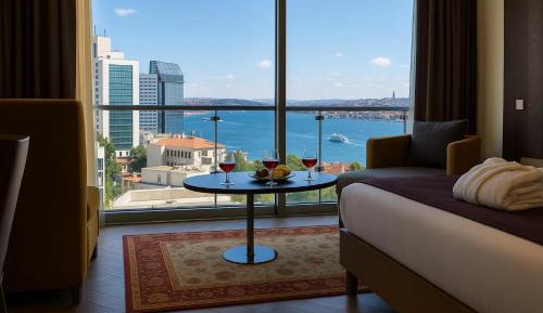 Family Suite with Bosphorus View - Free Access to Spa