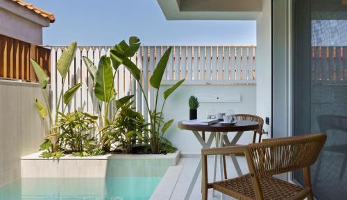 Suite with Private Pool