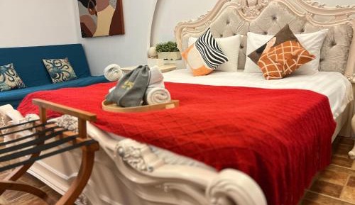 Deluxe Queen Room