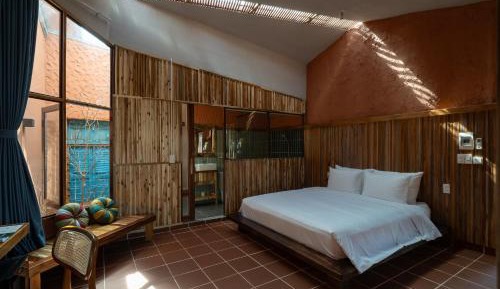 Queen Room with Garden View