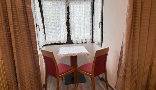 Economy Triple Room