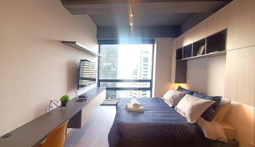 Apartment with City View
