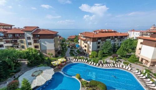 Two-Bedroom Apartment with Balcony and Sea View