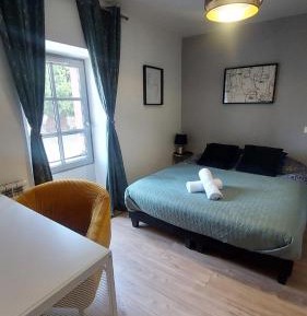 Standard Double Room with Shared Bathroom