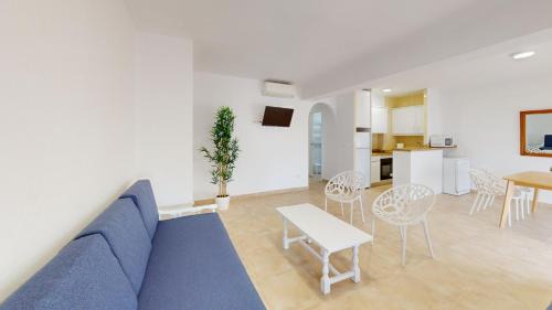 Superior Two-Bedroom Apartment (6 Adults)