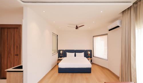 King Suite with Balcony