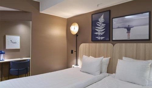 Queen Room without Windows