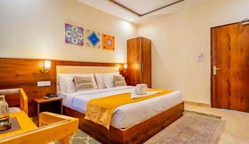 Deluxe Double Room with Balcony