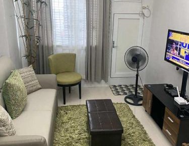 Deluxe Queen Suite