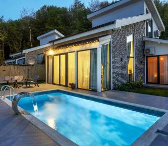 Villa with Sea View
