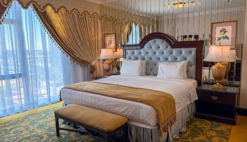 Junior Suite with King Bed