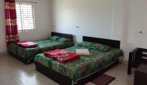 Deluxe Queen Room