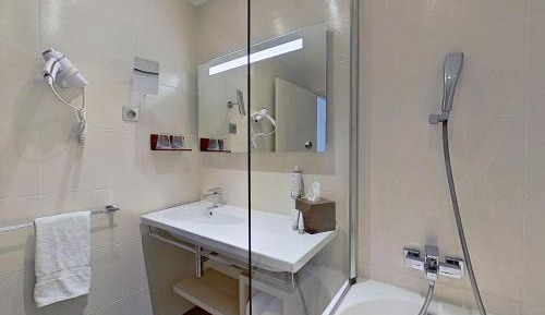 Comfort Twin Room