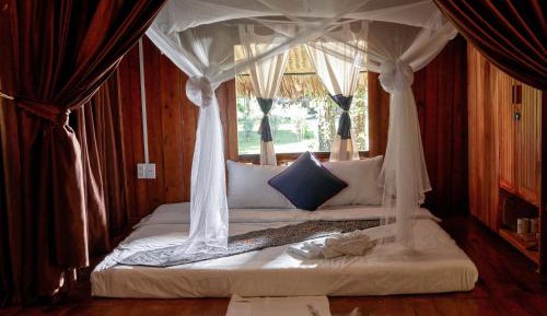 Bed in 10-Bed Mixed Dormitory Room