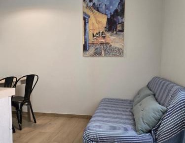 One-Bedroom Apartment with Garden