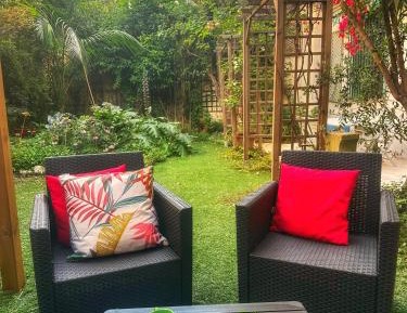 Apartment with Garden View