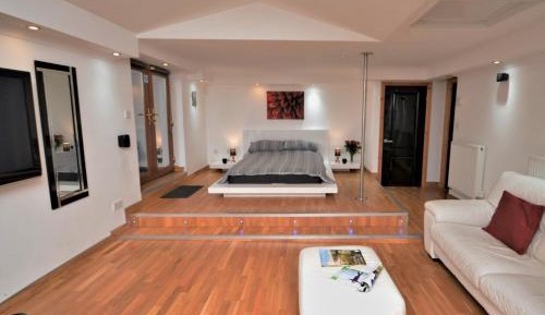 One-Bedroom House