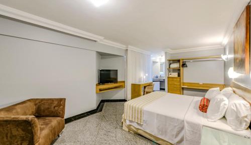 Deluxe King Suite